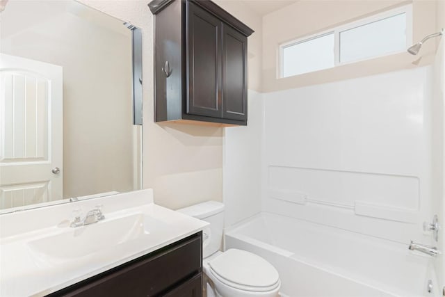 466 Sand Trl, New Braunfels, TX 78130 - full bathroom with toilet, vanity, and shower / tub combination