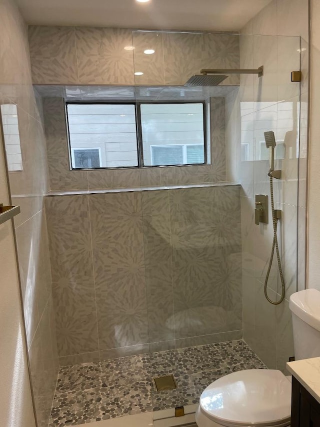 8527 Birmingham Dr, Austin, TX 78748 - bathroom with tiled shower and vanity