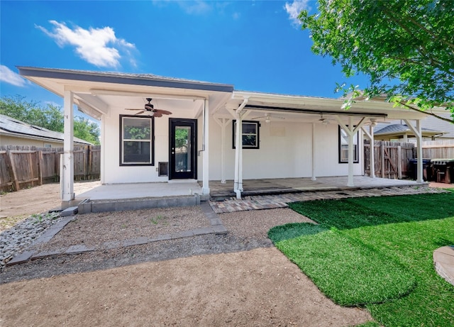 604 Creston St, Hutto, TX 78634 - view of front of house featuring a ceiling fan and a patio area