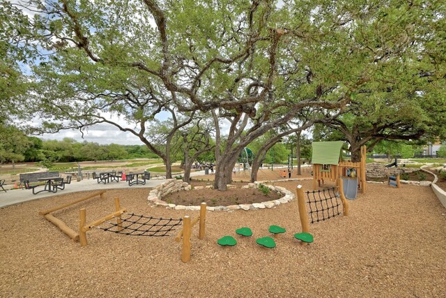 4702 Unity Cir, Austin, TX 78731 - view of surrounding community