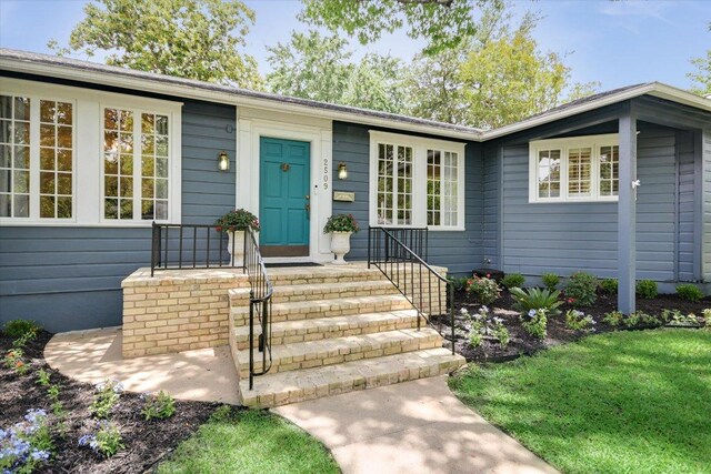 2509 Spring Ln, Austin, TX 78703 - view of doorway to property