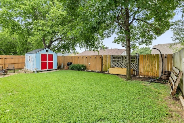 2205 Thornwild Pass, Austin, TX 78758 - fenced backyard featuring a shed