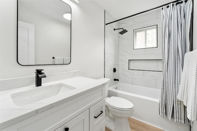 913 Spring Tree St, Round Rock, TX 78681 - bathroom with vanity, shower / bath combo, and toilet