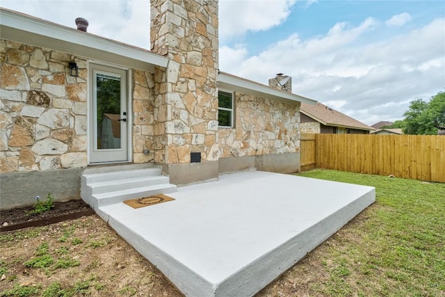 913 Spring Tree St, Round Rock, TX 78681 - exterior view of stone siding and entry steps