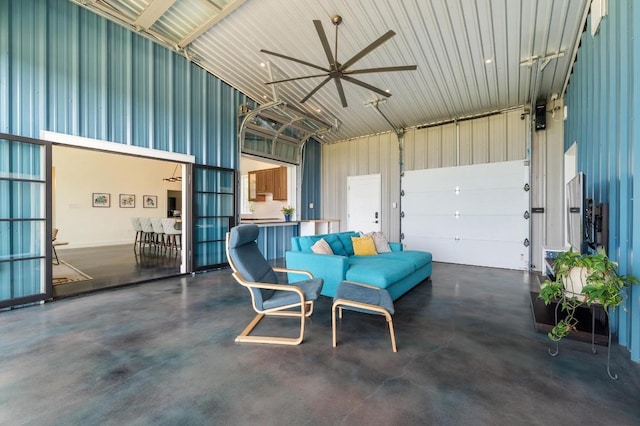 2300 Stagecoach Ranch Loop Unit B, Dripping Springs, TX 78620 - garage featuring a ceiling fan