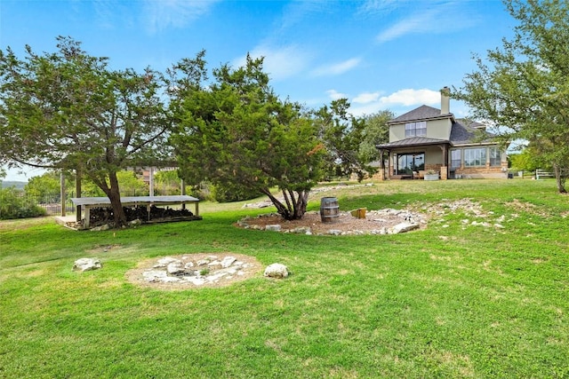 121 White Wash, Dripping Springs, TX 78620 - view of grassy yard with a gazebo