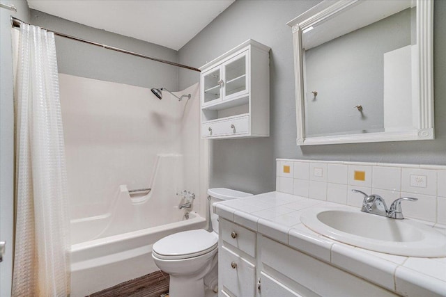 3304 Clawson Rd, Austin, TX 78704 - bathroom with toilet, shower / bathtub combination with curtain, vanity, decorative backsplash, and wood finished floors