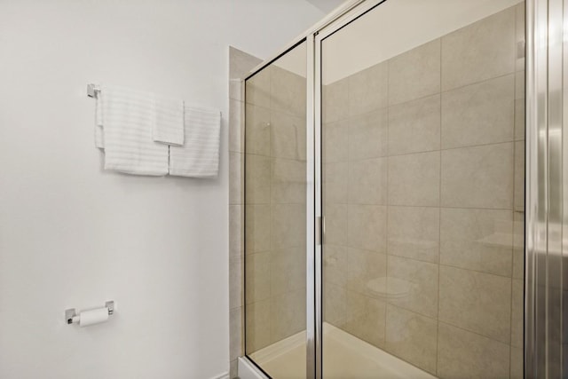 637 Pickrell Loop, Liberty Hill, TX 78642 - full bathroom with a stall shower