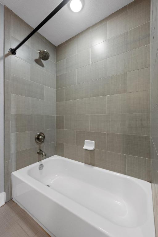 5601 Samuel Huston Ave, Austin, TX 78721 - full bathroom with shower / tub combination