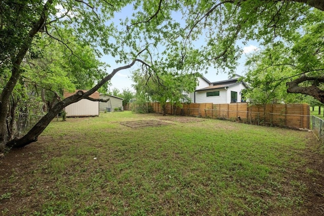 5601 Samuel Huston Ave, Austin, TX 78721 - view of yard