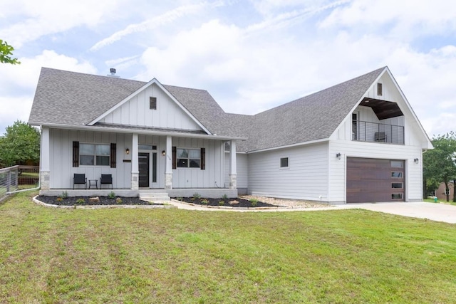116 Mallard Rd, Bastrop, TX 78602 - modern inspired farmhouse with board and batten siding, roof with shingles, a porch, and a balcony