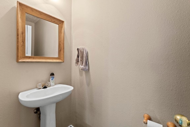 2507 Byfield Dr, Cedar Park, TX 78613 - bathroom featuring a sink