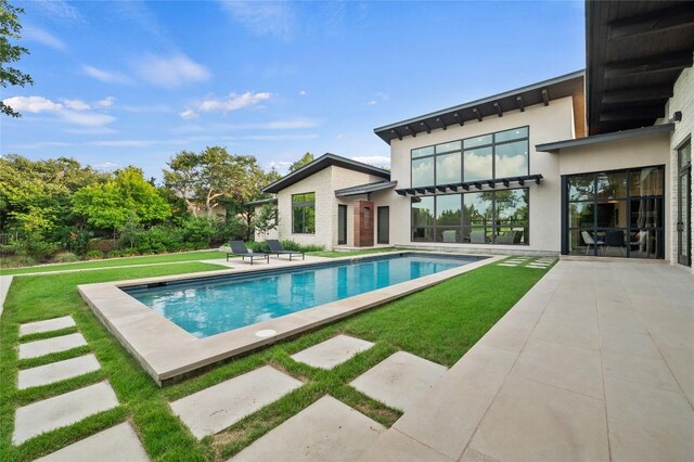 9517 Veletta Pl, Austin, TX 78735 - swimming pool featuring a patio area and a lawn