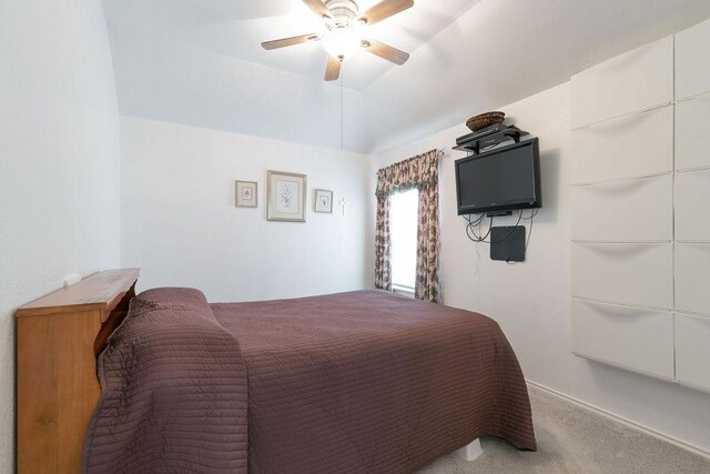 1310 Rainbow Parke Dr, Round Rock, TX 78665 - carpeted bedroom featuring a ceiling fan