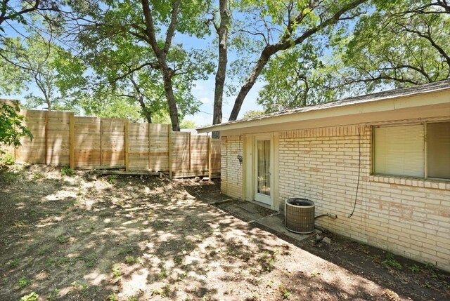 801 Terrell Hill Dr, Austin, TX 78704 - view of yard featuring central air condition unit