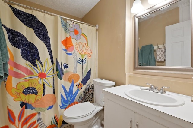 801 Terrell Hill Dr, Austin, TX 78704 - bathroom with toilet, vanity, a textured ceiling, and a shower with shower curtain