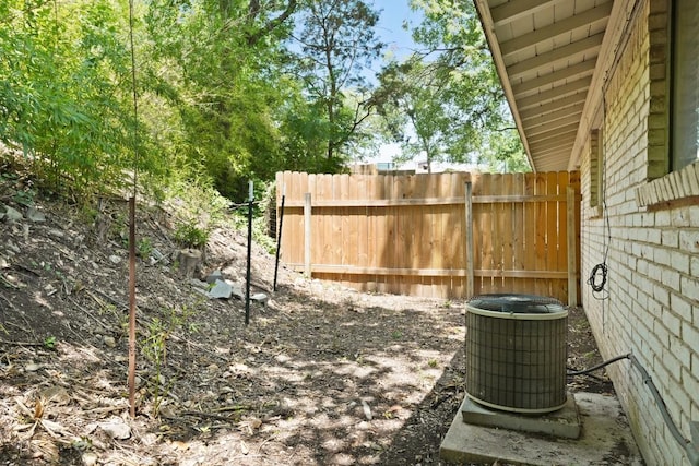 801 Terrell Hill Dr, Austin, TX 78704 - view of yard featuring central AC