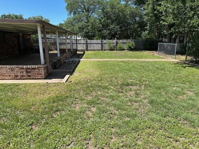 1412 Ocotilla Dr, Marble Falls, TX 78654 - view of yard with a patio