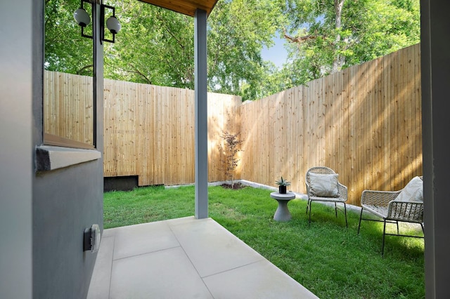 2405 E 22nd St, Austin, TX 78722 - fenced backyard featuring a patio