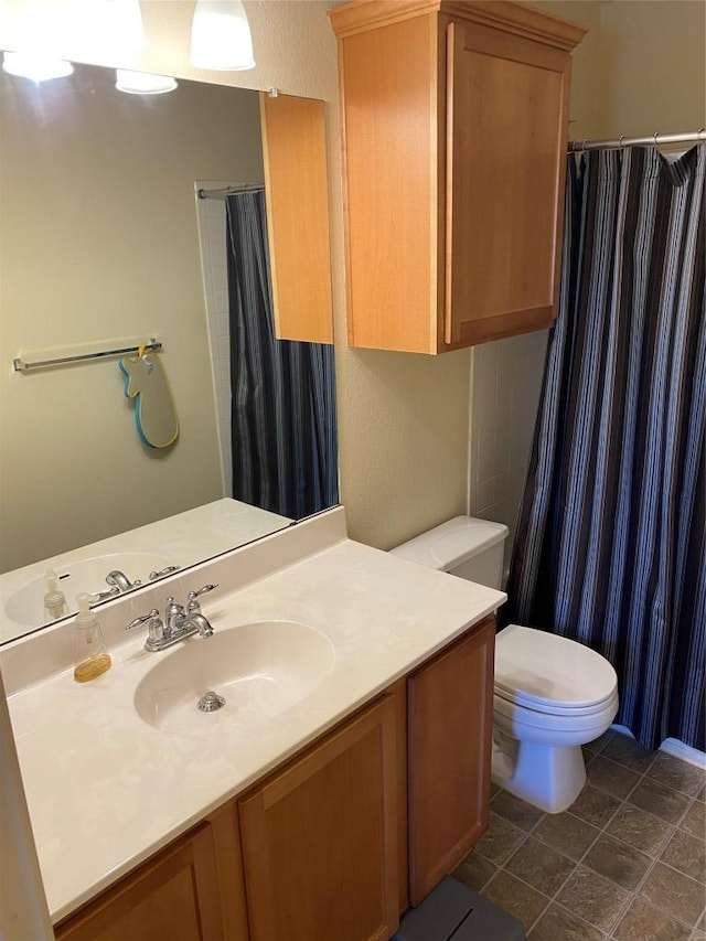 14501 Dreamtime Ln, Pflugerville, TX 78660 - bathroom featuring vanity, toilet, and a shower with shower curtain