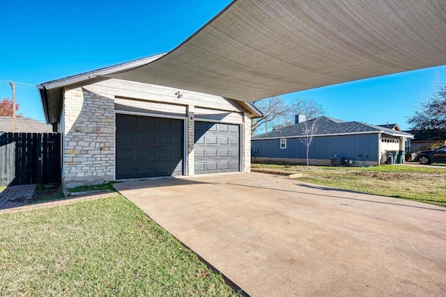 3310 Monument Dr, Round Rock, TX 78681 - view of garage