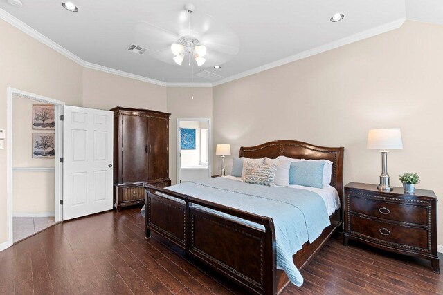 3712 Cerulean Way, Round Rock, TX 78681 - bedroom featuring wood finished floors, ornamental molding, recessed lighting, and a ceiling fan