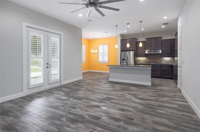 204 Hopping Peach St, San Marcos, TX 78666 - kitchen featuring stainless steel fridge with ice dispenser, under cabinet range hood, open floor plan, recessed lighting, and a ceiling fan