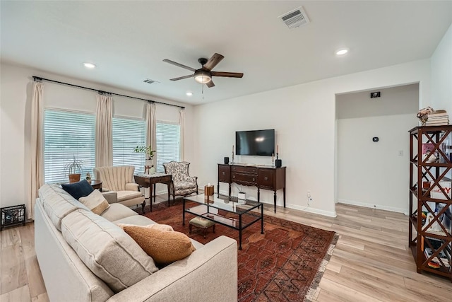 12904 Cerro Castellan Trce, Manor, TX 78653 - living area featuring a ceiling fan, light wood-style flooring, recessed lighting, and baseboards