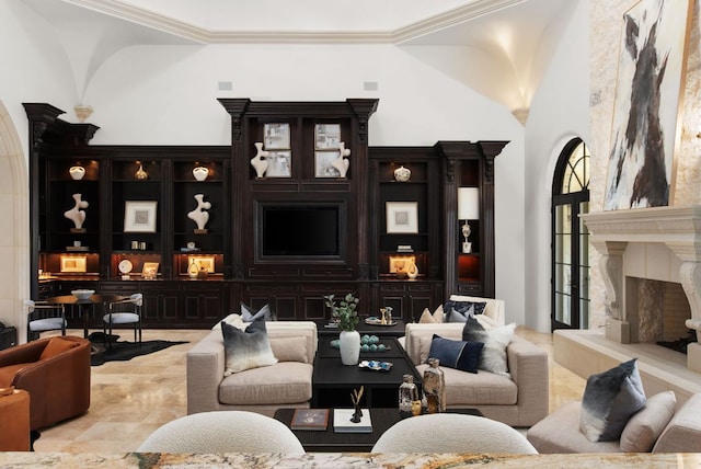 4256 Fischer Store Rd, Wimberley, TX 78676 - lobby with crown molding