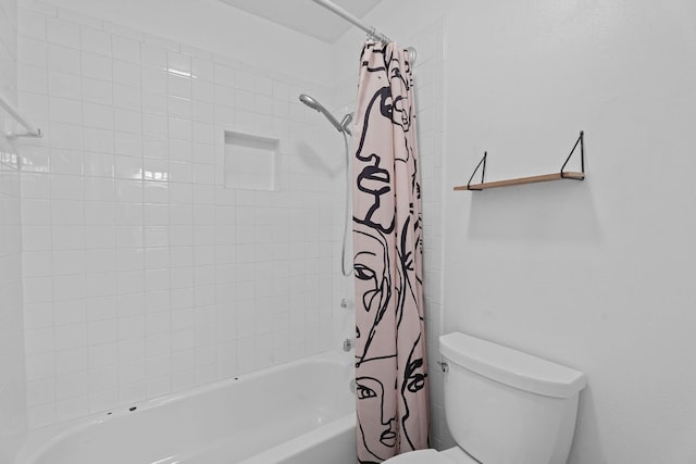 1510 W N Loop Blvd Unit 424, Austin, TX 78756 - full bathroom featuring toilet and shower / tub combo with curtain