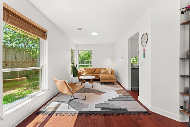 11542 Gun Fight Ln, Austin, TX 78748 - living area featuring wood finished floors and baseboards