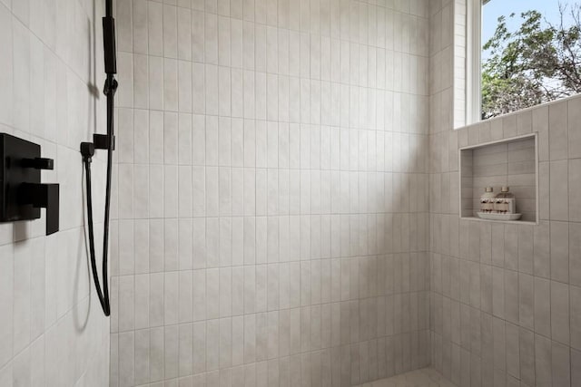 517 Tillery St Unit 3, Austin, TX 78702 - bathroom featuring tiled shower