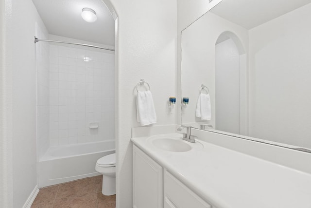 3712 Brean Down Rd, Pflugerville, TX 78660 - bathroom featuring toilet, vanity, bathtub / shower combination, and tile patterned flooring