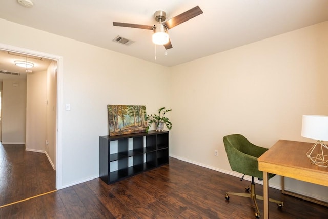1818 W Pflugerville Pkwy, Round Rock, TX 78664 - home office featuring wood finished floors and a ceiling fan