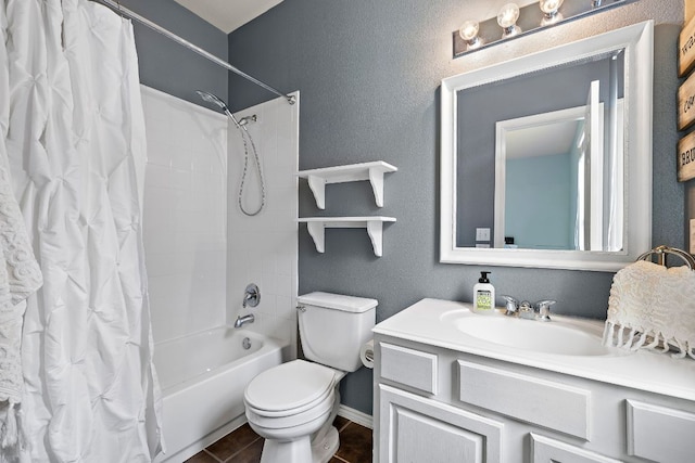 1518 Foppiano Loop, Round Rock, TX 78665 - bathroom featuring shower / bath combo, toilet, vanity, and baseboards