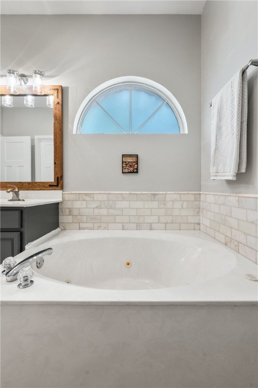 208 Sailors Run, Lakeway, TX 78734 - full bathroom with a jetted tub and vanity