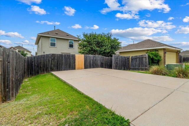 163 Wainscot Oak Way, San Marcos, TX 78666 - view of side of home