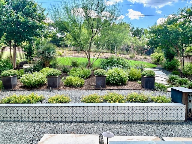 121 Cartwheel Bnd Unit 42, Austin, TX 78738 - view of yard