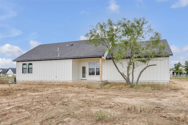 138 Blushing Dr, Cedar Creek, TX 78612 - rear view of property with roof with shingles