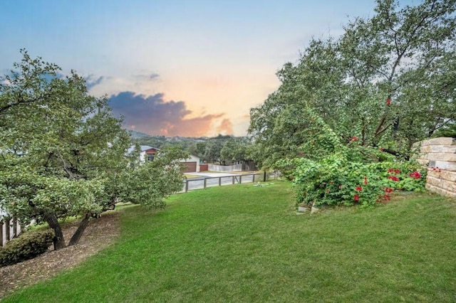 19506 Inverness Dr, Lakeway, TX 78669 - view of yard