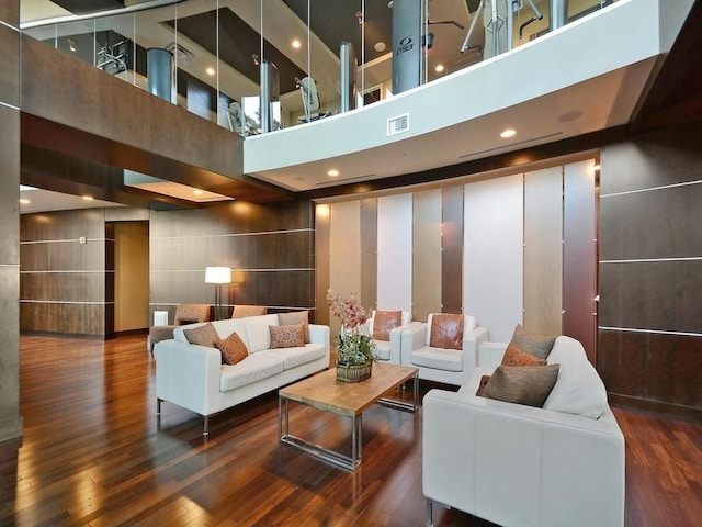 360 Nueces St Unit 1811, Austin, TX 78701 - community lobby with a high ceiling