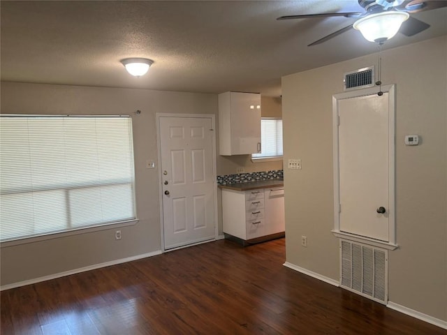 1514 Parker Ln Unit 104, Austin, TX 78741 - photo 5