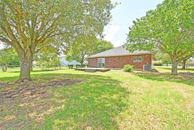 7065 Wheatfield Way, Kyle, TX 78640 - view of yard
