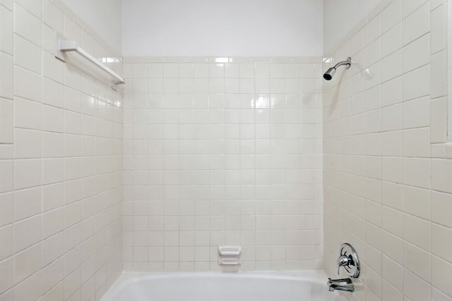 8506 Shenandoah Dr, Austin, TX 78753 - full bath with bathing tub / shower combination