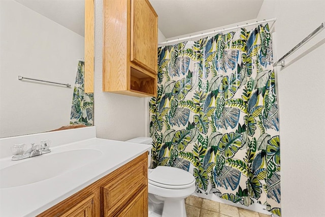 308 Janelle Drive A And B, Copperas Cove, TX 76522 - full bath featuring vanity and curtained shower