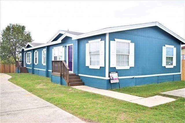 8403 Riverstone Dr, Austin, TX 78724 - view of manufactured / mobile home
