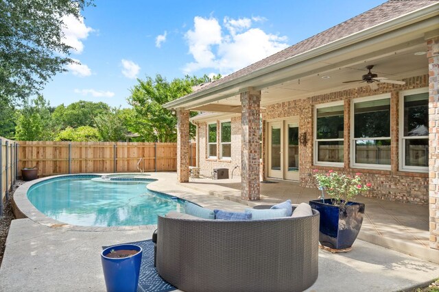 11037 River Plantation Dr, Austin, TX 78747 - view of pool featuring ceiling fan, an in-ground hot tub, a fenced backyard, and a patio