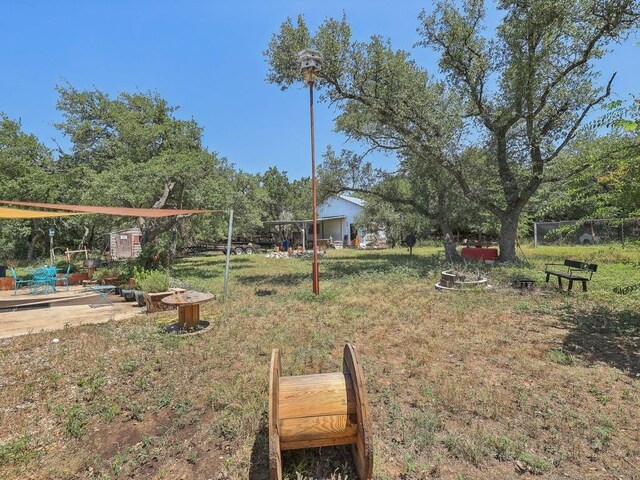 8622 Thunderbird Rd, Austin, TX 78736 - view of yard featuring a patio area