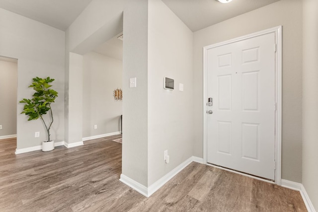 1910 Lummus Dr, Temple, TX 76504 - foyer entrance featuring wood finished floors and baseboards