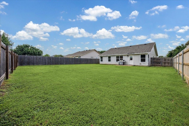 110 Rinehardt St, Hutto, TX 78634 - view of yard